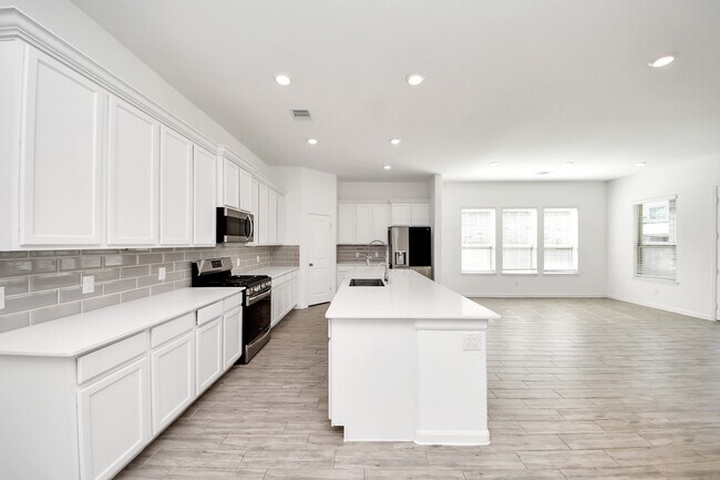 Building Photo - 17770 Misty Brk Ln