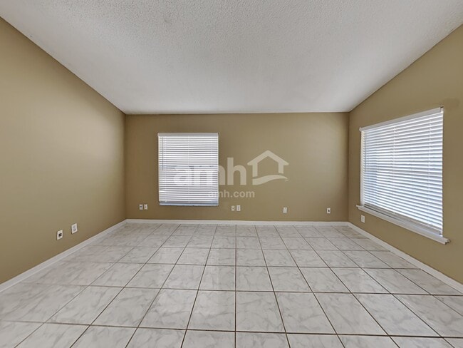 Building Photo - 12706 Parkbury Dr