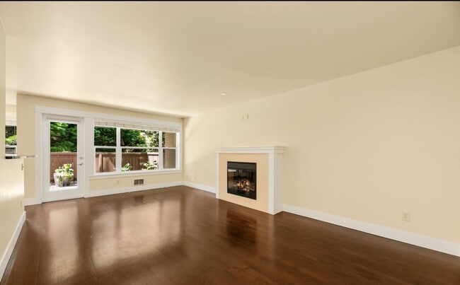 Building Photo - 22910 90th Ave W