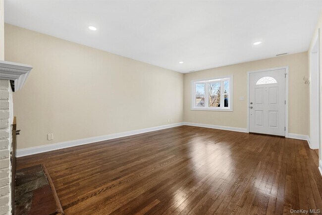 Building Photo - 913 Parkway Pl