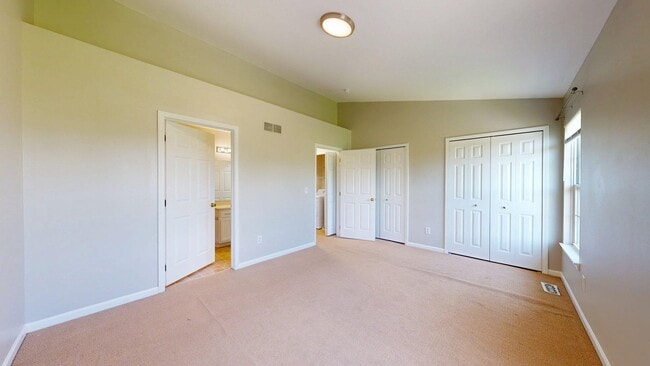 Building Photo - 3120 Promenade Cir
