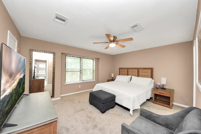 Building Photo - 6710 Biggs Ct