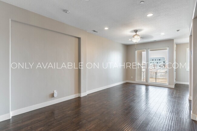 Building Photo - 4738 W Daybreak Rim Way