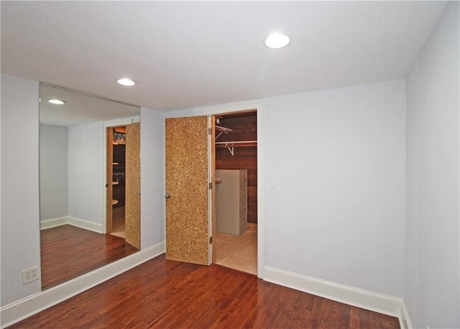 Building Photo - 7775 Tintern Trce