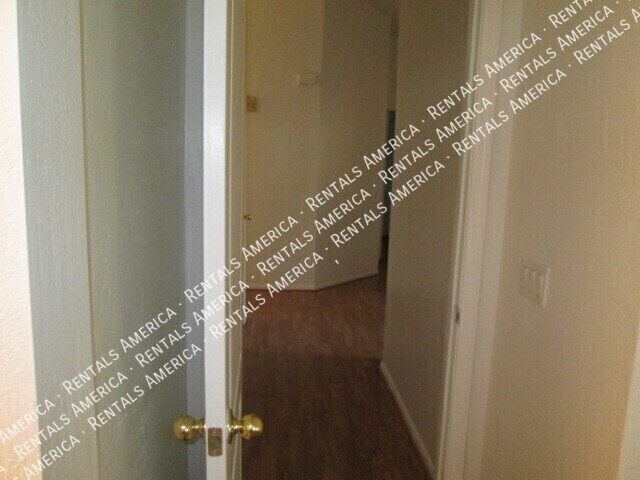 Building Photo - 10845 E Dragoon Ave