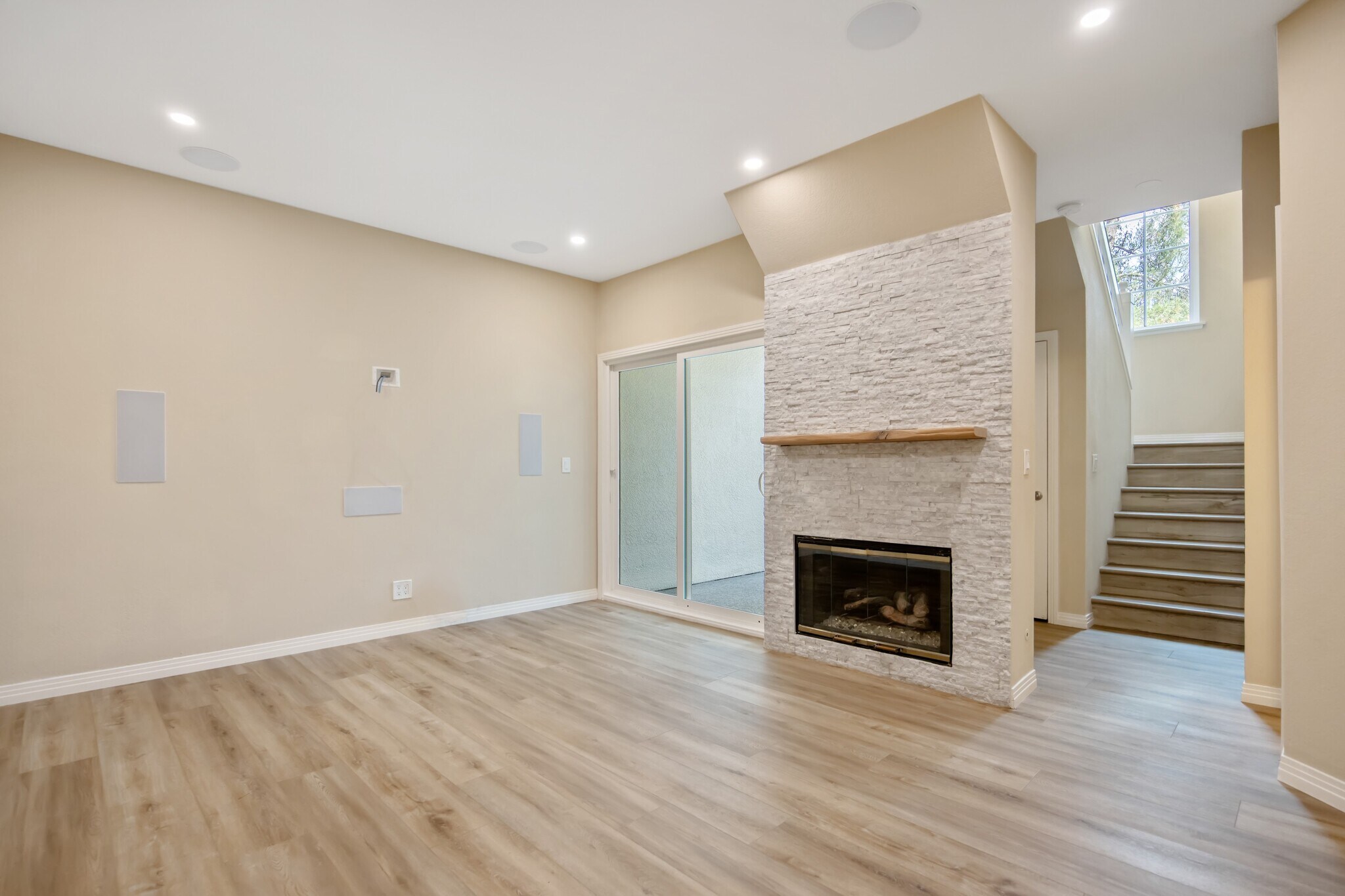 Building Photo - 5530 Spanish Oak Ln