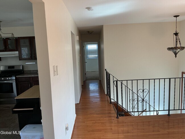 Building Photo - 2 Dyer Dr