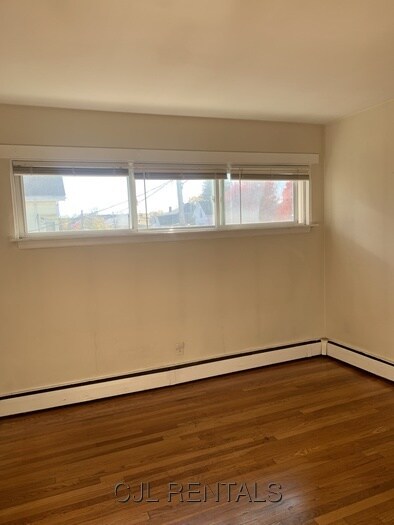 Building Photo - 7 Spruce St