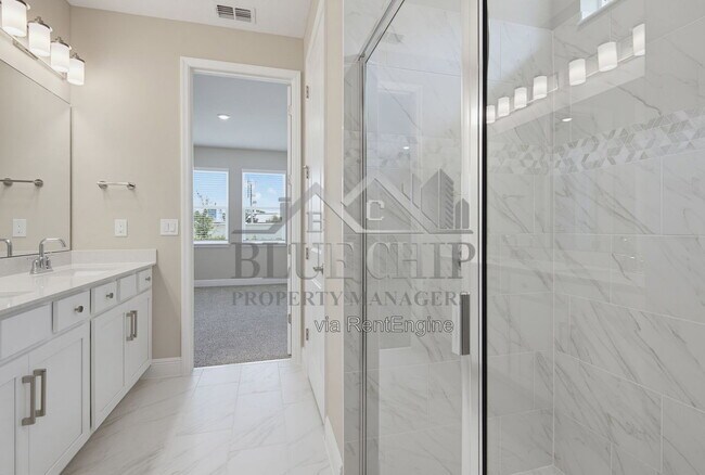 Building Photo - 1008 British Cir