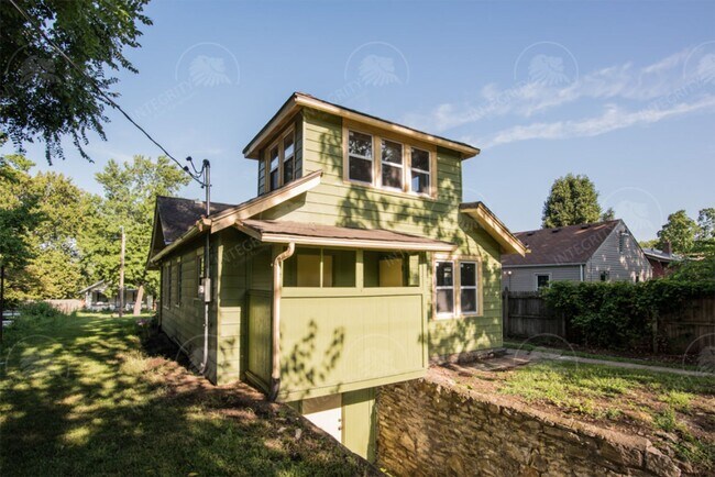 Building Photo - 5517 Woodland Ave