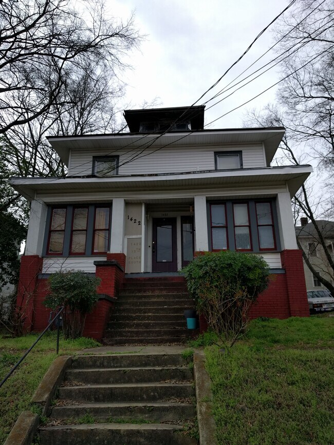 Front of Building - 1422 13th Pl S