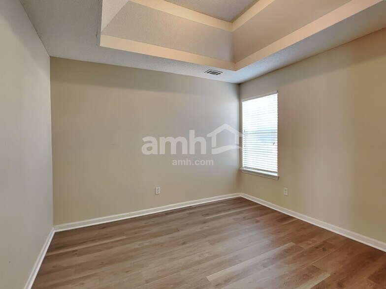 Building Photo - 501 Gonzaga Cir