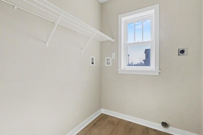 Building Photo - 7213 White Oak Blvd