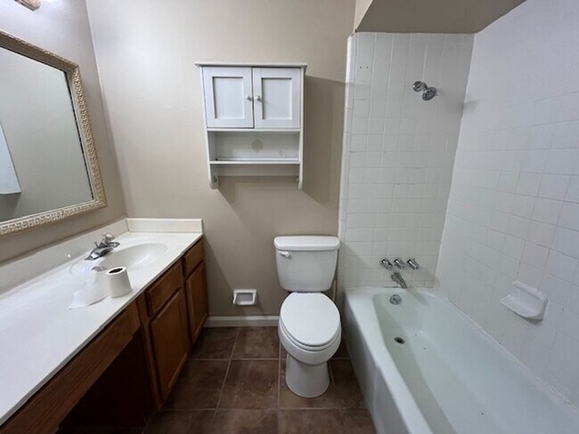 Building Photo - Renovated 3 Bedroom 2 Bath Home with 2 Car...