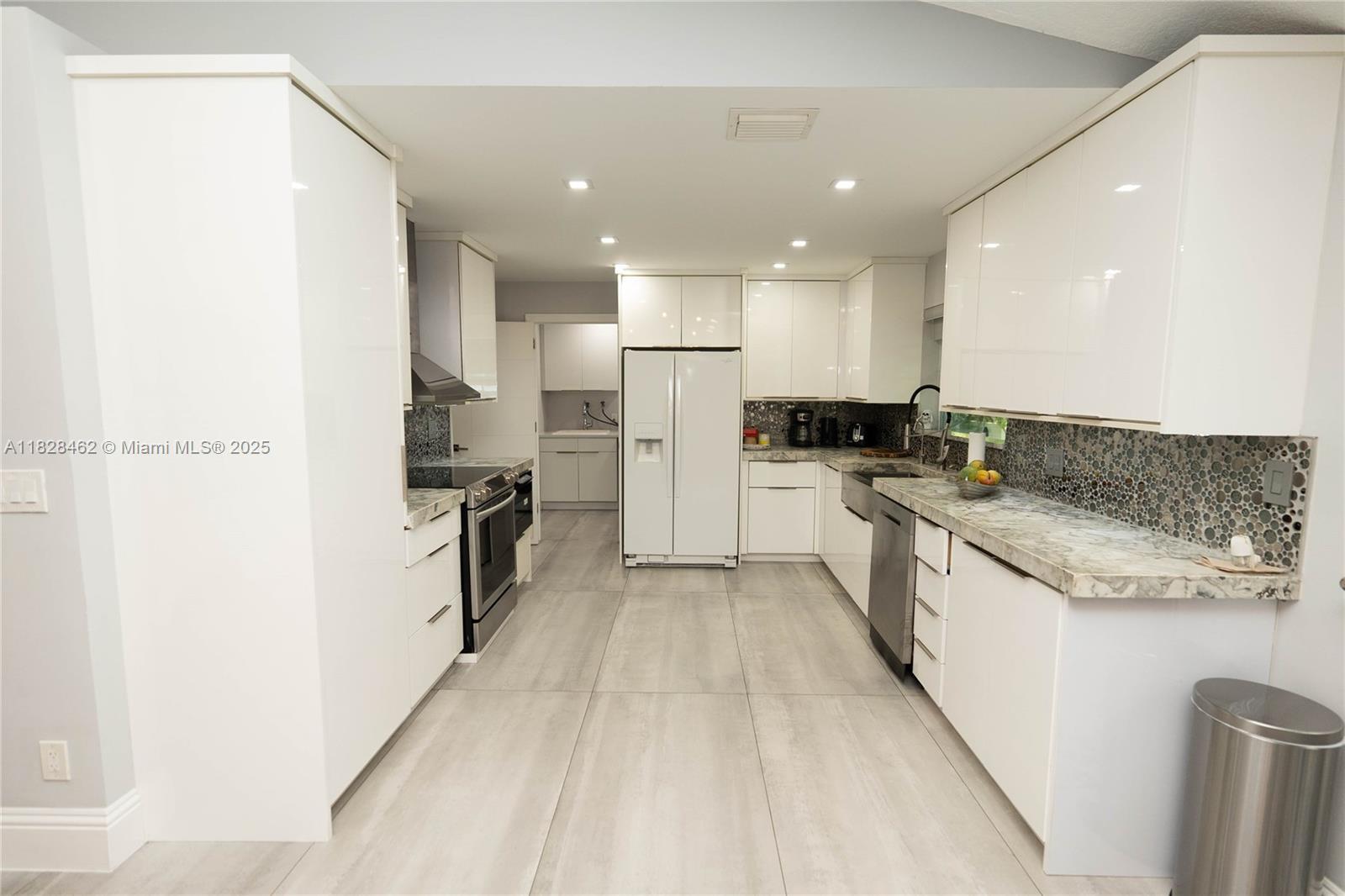 Building Photo - 6297 NW 69th Way