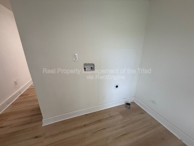 Building Photo - 1604 Textile Dr