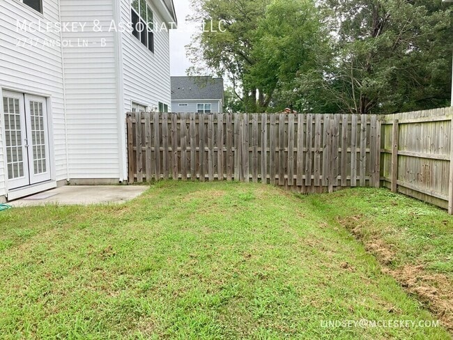 Building Photo - 2737 Ansol Ln