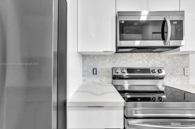 Building Photo - 1201 SW 128th Terrace