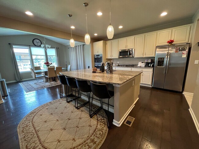 Building Photo - Beautiful Home in South Fort Collins