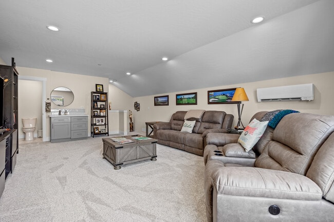 Building Photo - 4165 Corvina St