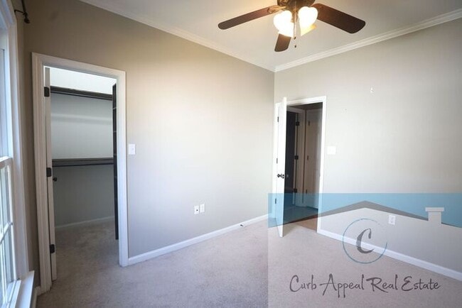 Building Photo - 4 bedroom 2 bath recently built home (Nett...