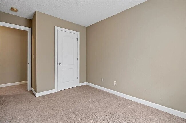 Building Photo - 9001 SW Gala Dr