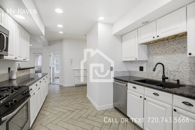 Building Photo - 401 E 11th Ave