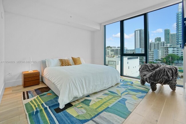 Building Photo - 788 NE 23rd St