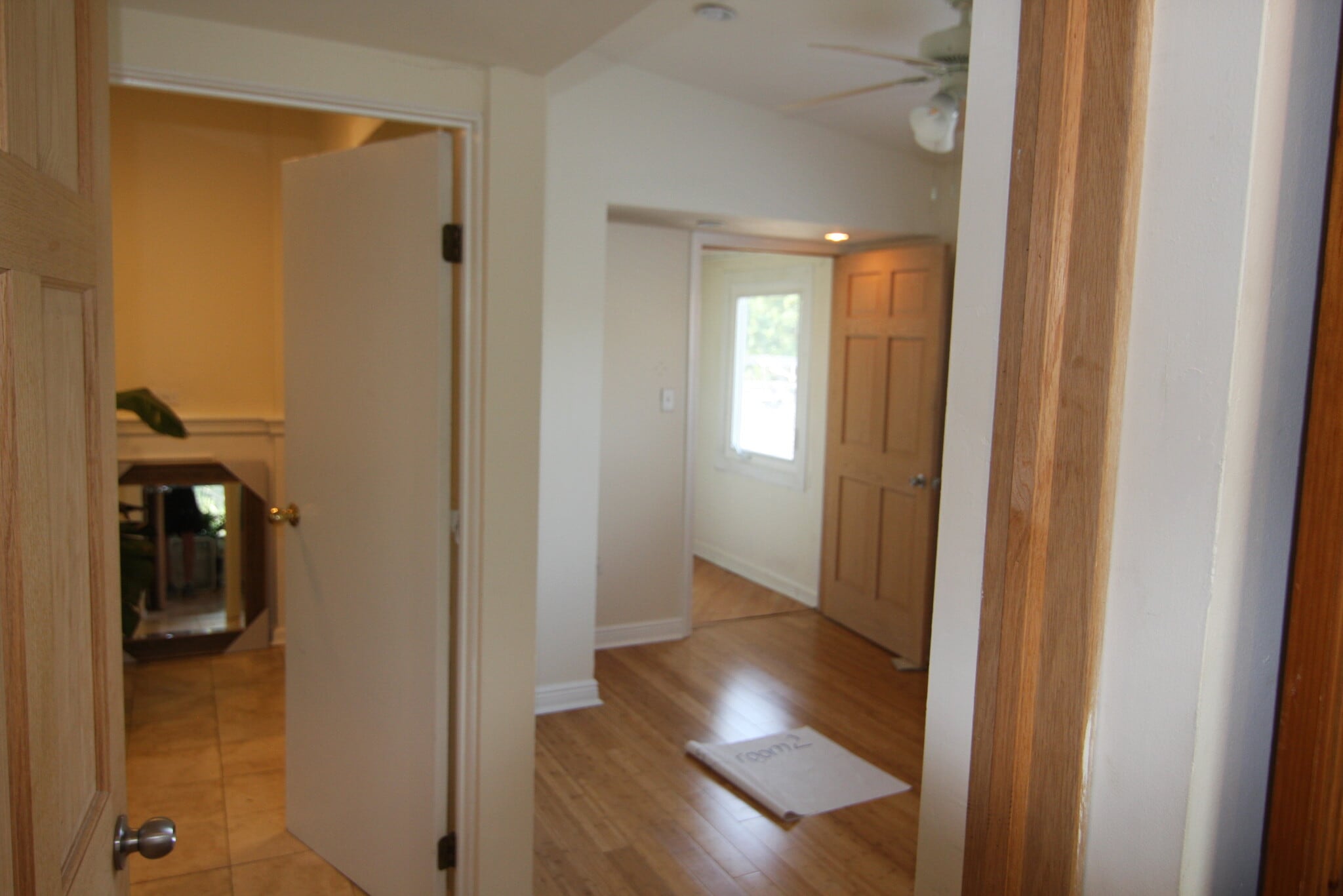 Building Photo - 1142 W Wolfram St