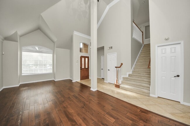 Building Photo - 4418 Ringrose Dr