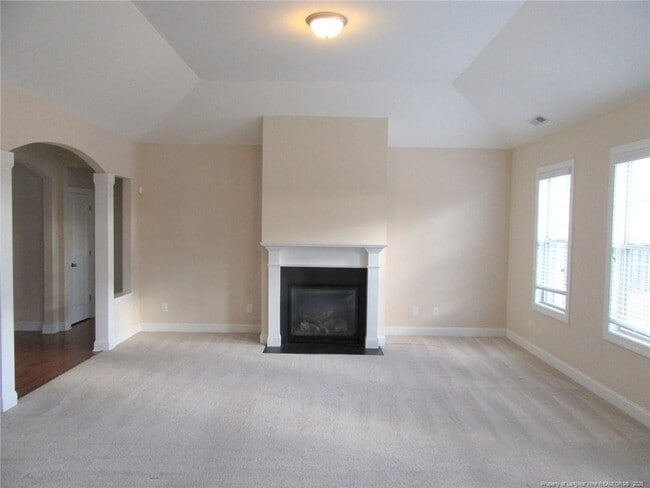 Building Photo - 512 Rossendale Dr