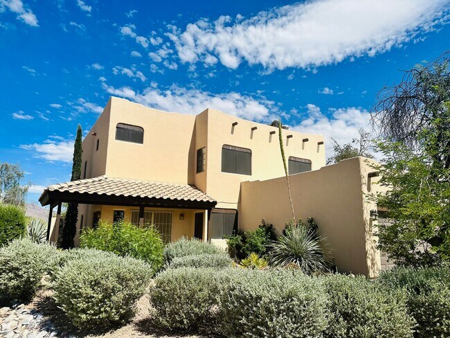 Building Photo - Beautiful Santa Fe Home on Large Corner Lot!