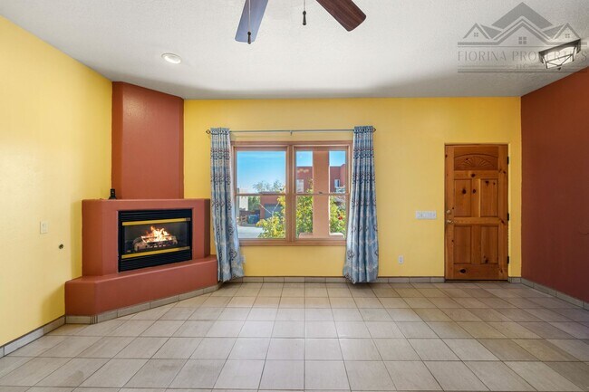 Building Photo - 1 MO. FREE RENT! Serene Pueblo-Style Home in Tierra Contenta