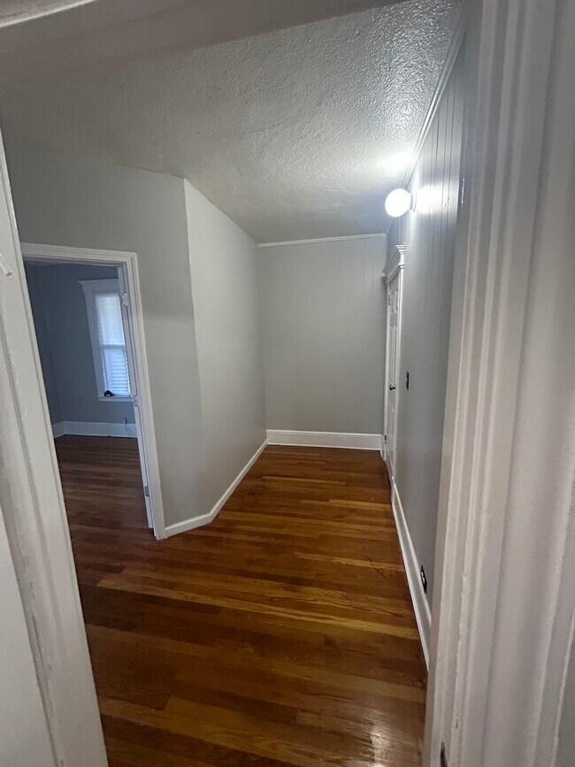 Entry way area - 40 Sterling St