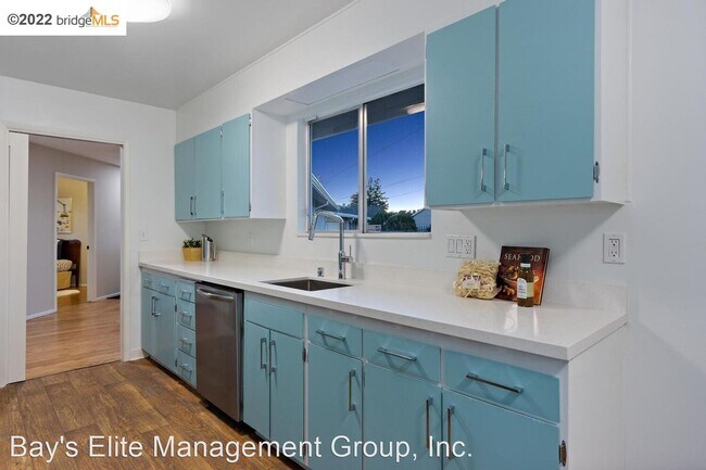 Building Photo - 3 br, 2 bath House - 4200 Aberfoil Ave