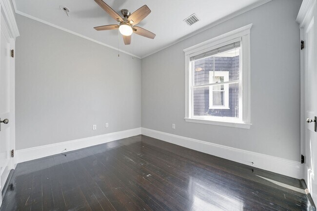 Building Photo - 22 Trescott St