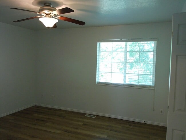 Building Photo - 119 Penhurst Pl