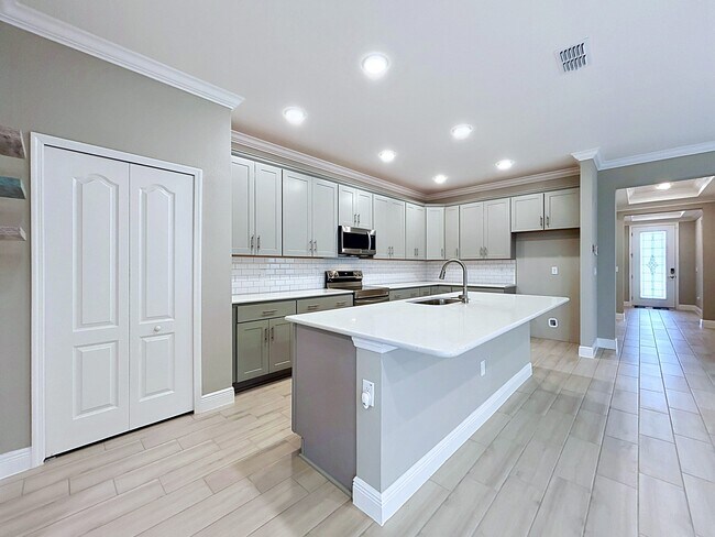 Building Photo - 11813 June Briar Loop