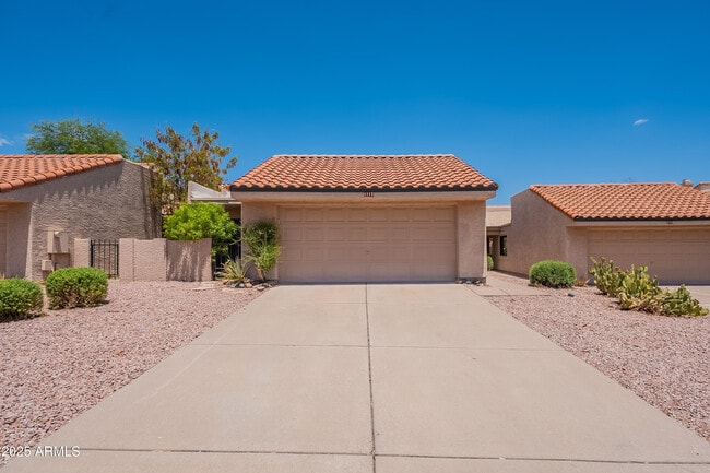 Primary Photo - 1717 N Ventura Ln