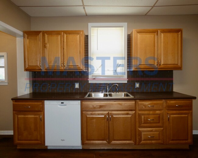 Building Photo - Beautiful Toledo 3 Bed House