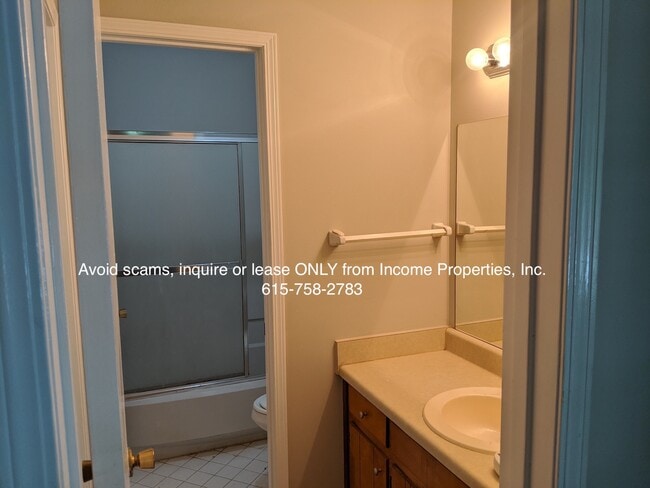 Building Photo - 303 Andrew Jackson Pl