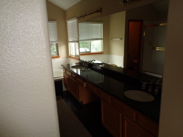 Building Photo - 20912 E Crestline Cir