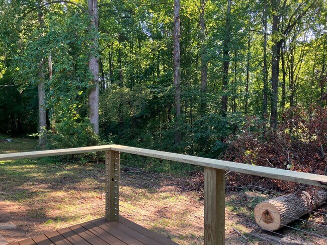 Building Photo - Two Bedroom Ranch in Denver