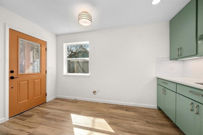 Building Photo - 3904 Tonkawa Trail