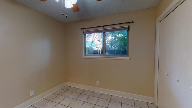 Building Photo - 9104 Quail Creek Dr