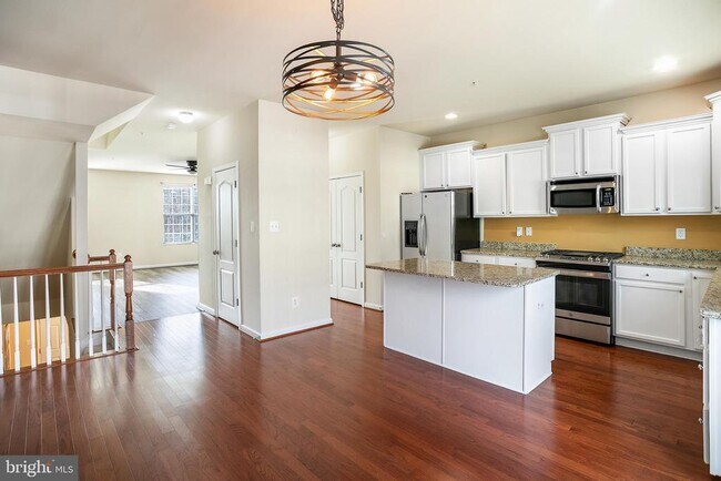 Building Photo - 2887 Falkirk Alley