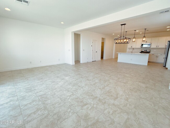 Building Photo - 14807 W Soft Wind Dr