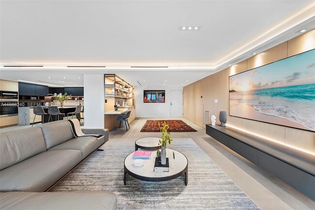 Building Photo - 2301 Collins Ave