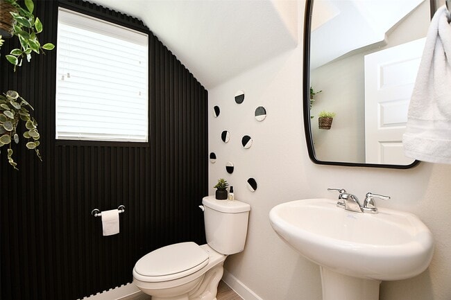 Building Photo - 4212 Lyons Fall Ln