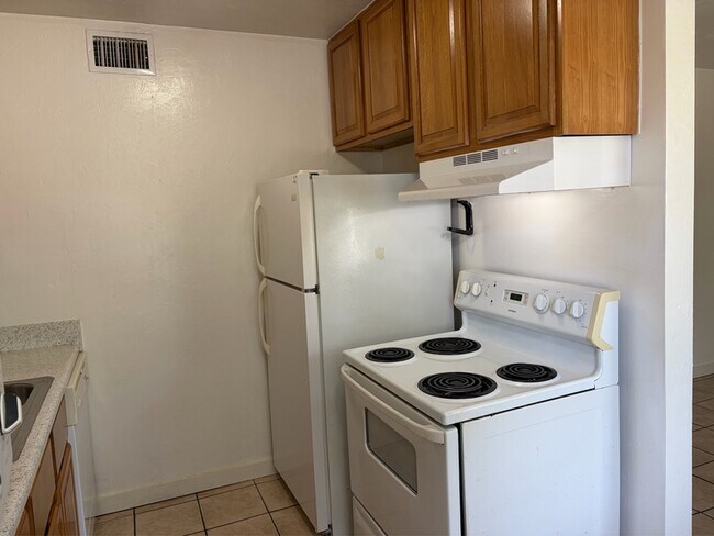 Building Photo - 215 Lovelace Dr